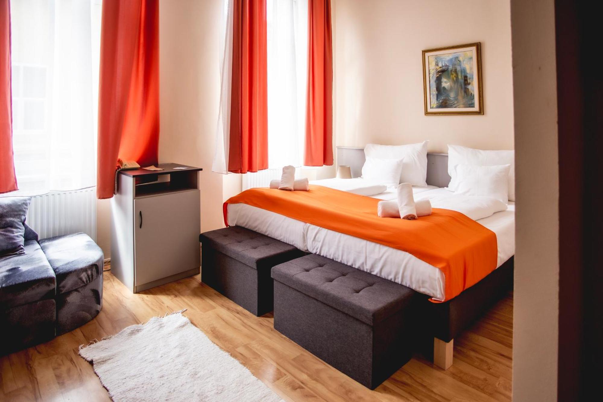 Hotel Kapos Kaposvár Exteriör bild